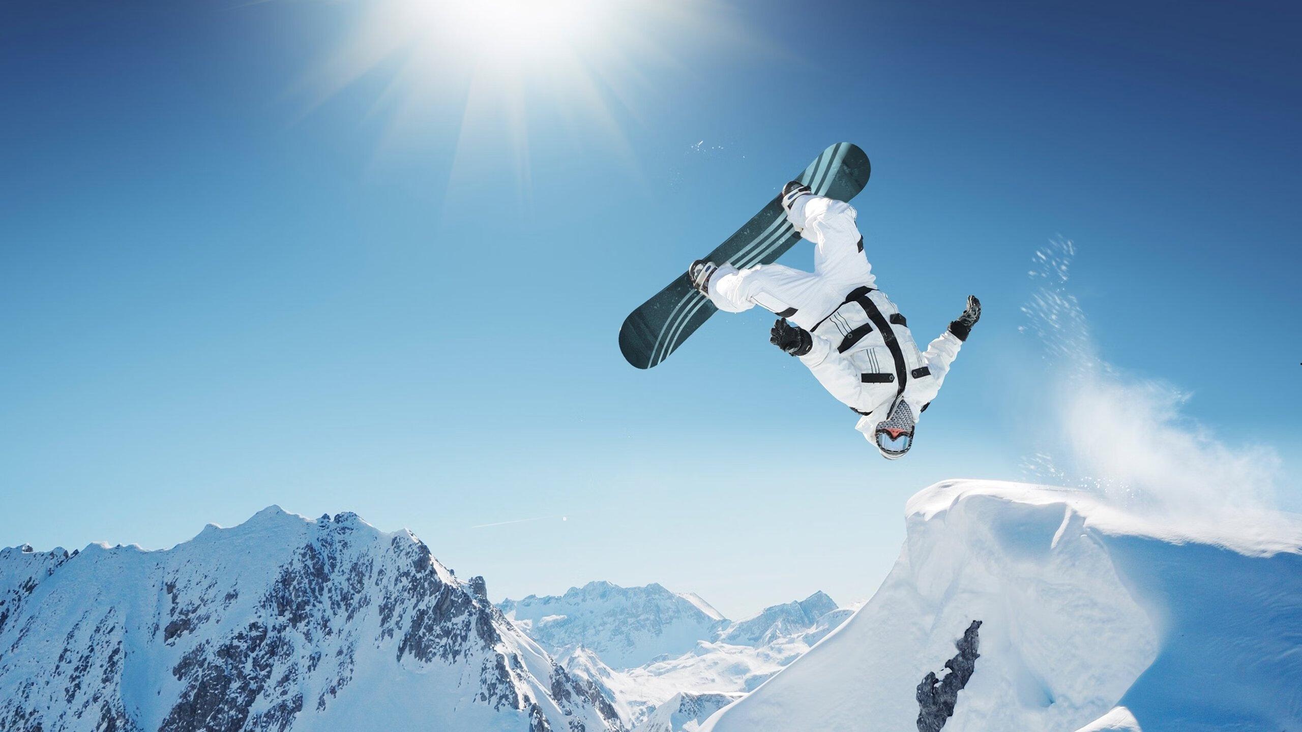 纳达尔关键破发点制胜 挺进法网半决赛